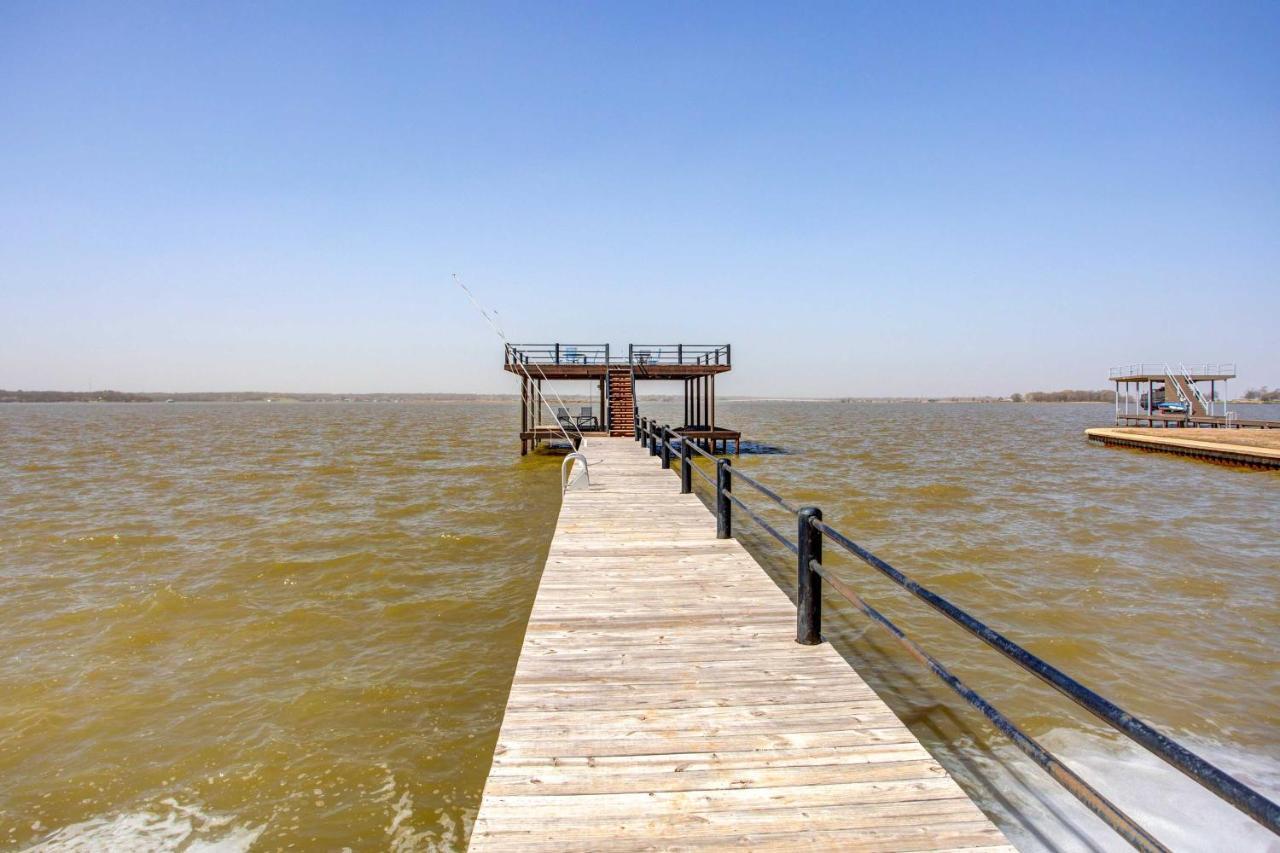 Cedar Creek Lakefront Vacation Rental With Pool Gun Barrel City Eksteriør billede