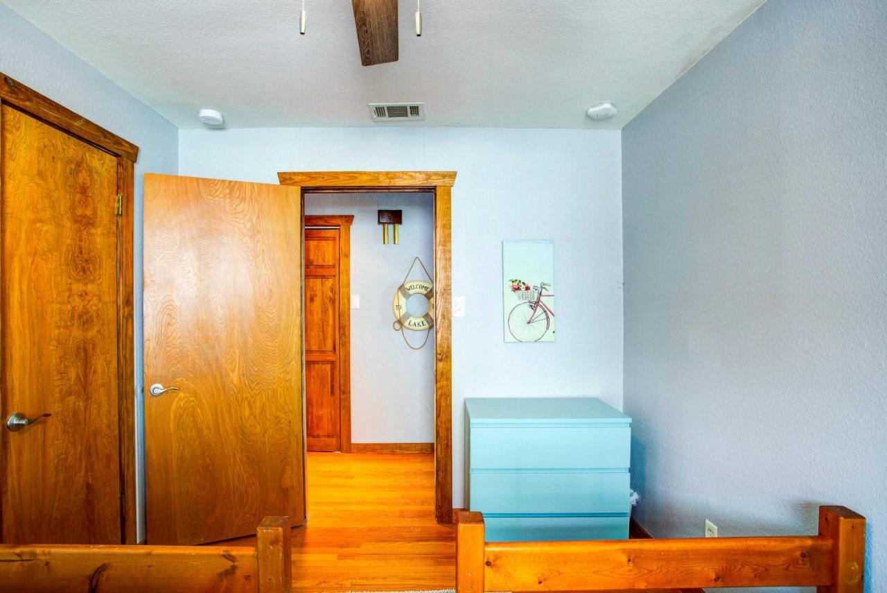 Cedar Creek Lakefront Vacation Rental With Pool Gun Barrel City Eksteriør billede