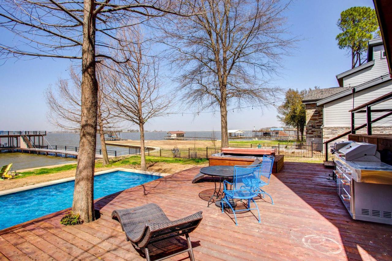 Cedar Creek Lakefront Vacation Rental With Pool Gun Barrel City Eksteriør billede
